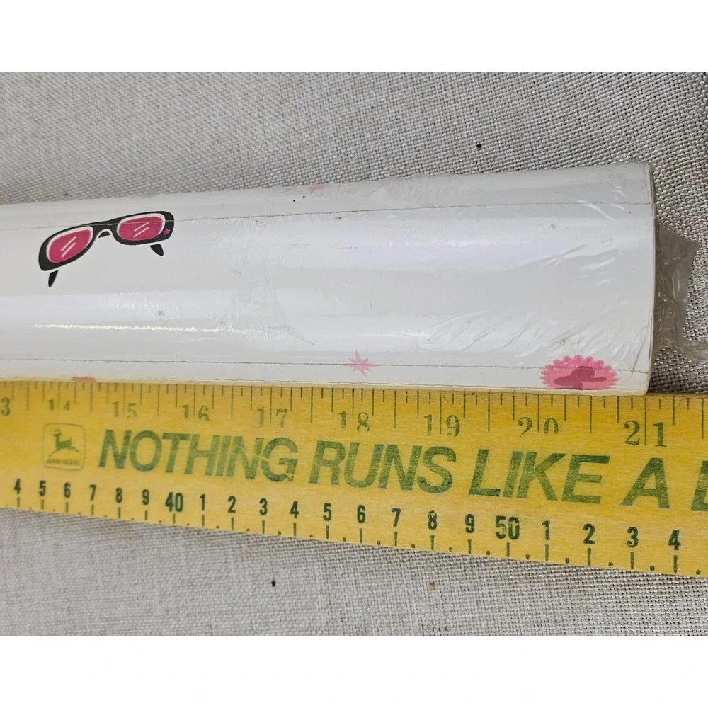 Hello Kitty by Sanrio Sure Strip PrePasted Washable Wallpaper BT2782 Double Roll